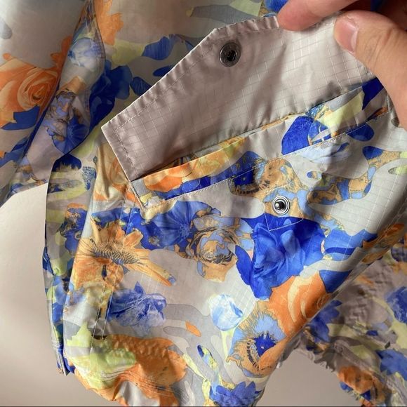 🆕 Nike Wmns Woven Jacket 'Light Bone' - Womens Small - Picture 8 of 8